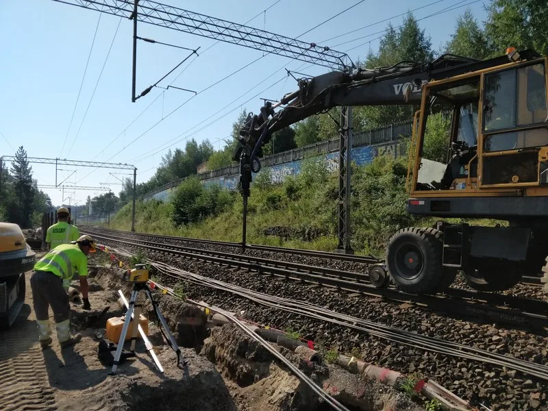 Infrastructure on screw pile foundations